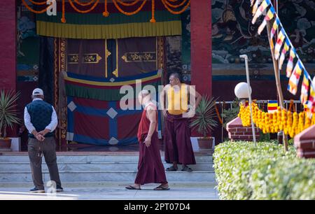 Sarnath, Uttar Pradesh, India - novembre 2022: Ritratto di un popolo di tibbet con volto sorridente a sarnath, nella città di varanasi. Foto Stock