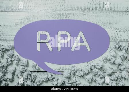 Scrittura testo visualizzato RPA, Word per automazione di processo robotica dalla tecnologia di automazione dei processi aziendali Foto Stock