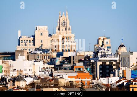 Madrid, Spagna - 4 marzo 2023: Skyline del centro di Madrid al tramonto Foto Stock