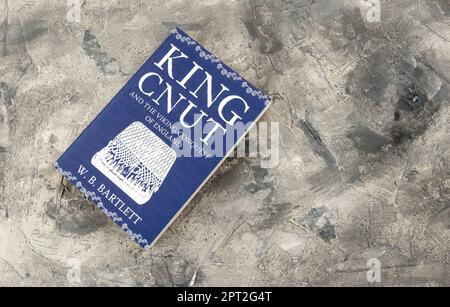 La conquista vichinga dell'Inghilterra nel 1016 una campagna più brutale della conquista normanna 50 anni dopo. WB Bartlett's 'King Cnut' è stato pubblicato nel 2016 Foto Stock