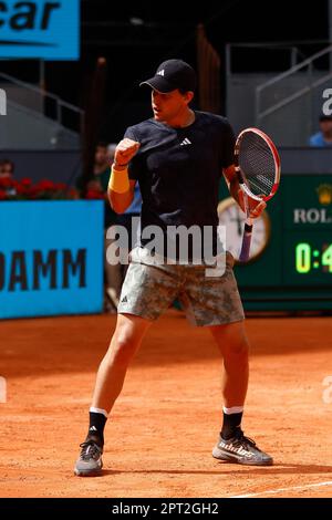 Madrid, Spagna - 27 aprile 2023, Dominic Thiem d'Austria in azione contro Kyle Edmund di Gran Bretagna durante il Mutua Madrid Open 2023, Masters 1000 torneo di tennis il 27 aprile 2023 a Caja Magica a Madrid, Spagna - Foto: Oscar J Barroso/DPPI/LiveMedia Foto Stock