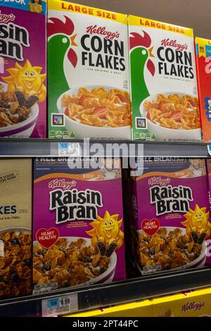 Cereali in un negozio di alimentari D'Agostino a New York City, Stati Uniti 2023 Foto Stock