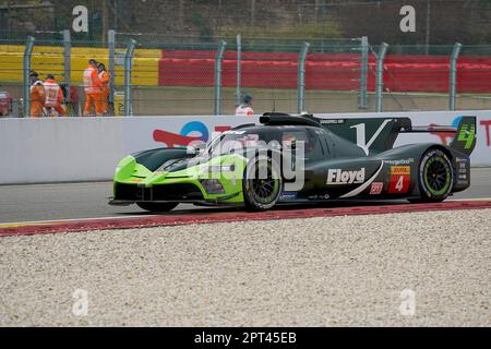 Spa Franchorchamps, Belgien. 27th Apr, 2023. 04/27/2023, Circuit de Spa-Francorchamps, Spa-Francorchamps, WEC - TotalEnergies 6 ore di Spa-Francorchamps, nella foto FLOYD VANWALL RACING TEAM, Vanwall Vandervell 680, Tom Dillmann (fra), Esteban Guerrieri (ARG), Jacques Villeneuve ( CAN) Credit: dpa/Alamy Live News Foto Stock