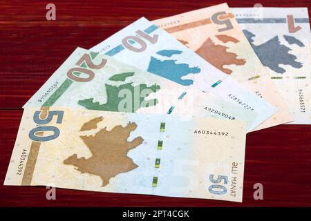 Denaro azerbaigiano - Manat - nuova serie di banconote Foto Stock