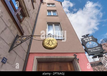 Storico segno di naso dalla Honey House, Bergstr. 23, Norimberga, Franconia media, Baviera, Germania Foto Stock