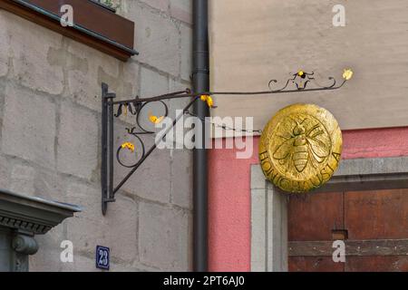 Storico segno di naso dalla Honey House, Bergstr. 23, Norimberga, Franconia media, Baviera, Germania Foto Stock