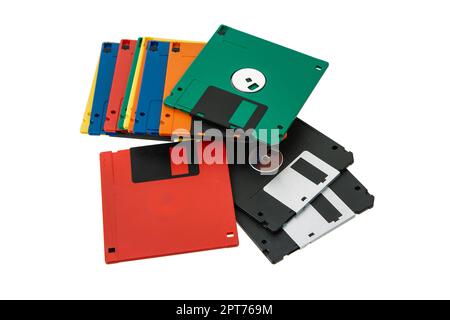 Floppy disk multicolore da 3,5 GB. Supporto di memorizzazione magnetico obsoleto. Isolare su sfondo bianco. Foto Stock