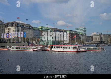 Jungfernstieg, escursioni a vapore, lago Inner Alster, Amburgo, Germania Foto Stock