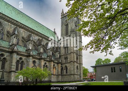 L'imponente cattedrale gotica di Nidarosdom a Trondheim, Norvegia Foto Stock