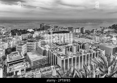 Vista aerea dello stadio Louis II. Si trova nel quartiere Fontvieille di Monaco, Costa Azzurra, Costa Azzurra Foto Stock