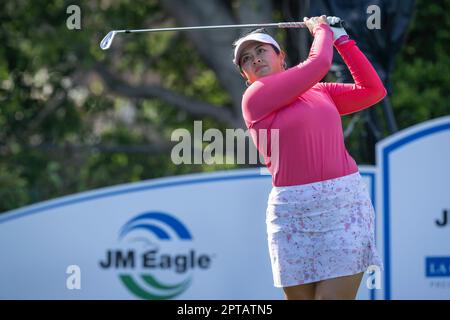 Los Angeles, California, Stati Uniti. 27th Apr, 2023. Lilia Vu, giocatore LPGA, si allena al Wilshire Country Club il 27 aprile 2023 durante il 1st° round del JM Eagle Championship presentato da Plato. (Credit Image: © Mark Edward Harris/ZUMA Press Wire) SOLO PER USO EDITORIALE! Non per USO commerciale! Foto Stock