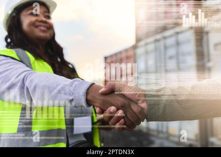 Stretta di mano nella distribuzione, nella logistica e nella collaborazione di trasporto, nella rete e nel commercio nel carico industriale, nella gestione di fabbrica e nel trasporto. Scuotere le mani, Foto Stock