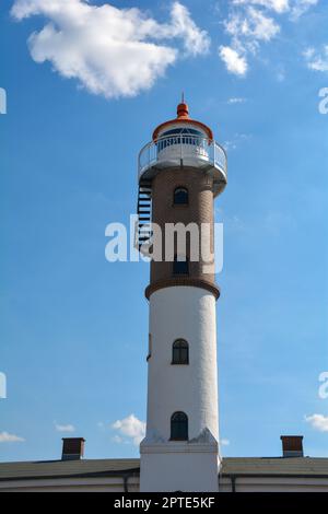 Faro dal 1872, sull'isola di Poel, sul Mar Baltico vicino a Timmendorf Strand, vicino a Wismar, Germania, Europa Foto Stock