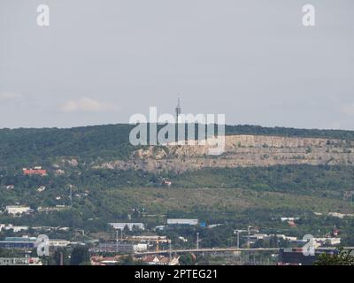 Torre delle telecomunicazioni sulle colline di Brno, Repubblica Ceca Foto Stock