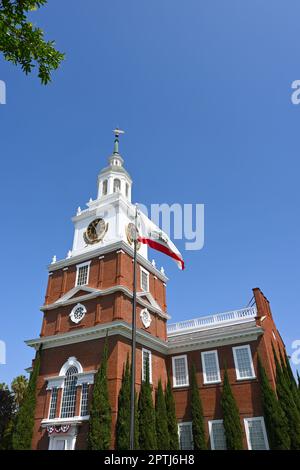 BUENA PARK, CALIFORNIA - 27 aprile 2023: Independence Hall replica a Knotts Berry Farm. Foto Stock