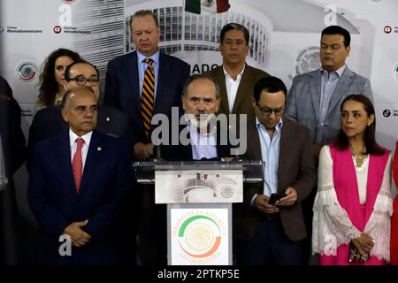 Città del Messico, Messico. 27th Apr, 2023. Il coordinatore del plurale Gustavo Madero alla conferenza stampa del Senato a Città del Messico. Il 27 aprile 2023 a Città del Messico, Messico (Credit Image: © Luis Barron/eyepix via ZUMA Press Wire) SOLO PER USO EDITORIALE! Non per USO commerciale! Foto Stock