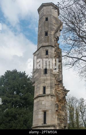 Chartreuse de Champmol, ex Certosa monastero, 14th ° secolo, Digione, Francia. Rovine della torre. Foto Stock