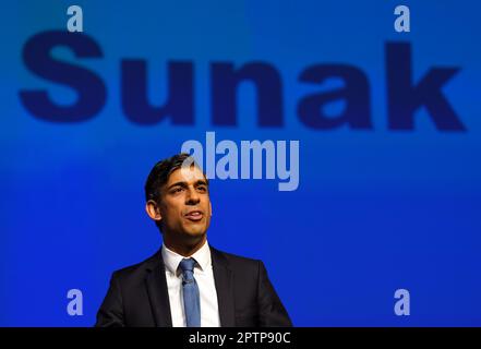 Il primo ministro Rishi Sunak ha parlato il primo giorno della conferenza del partito conservatore scozzese presso lo Scottish Event Campus (SEC) di Glasgow. Data immagine: Venerdì 28 aprile 2023. Foto Stock