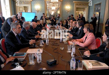 Milano, Italia. 28th Apr, 2023. Milano, incontro in Prefettura tra i Ministri della Giustizia d'Italia e della Francia, Carlo Nordio ed Eric Dupond-Moretti Editorial Usage Only Credit: Agenzia indipendente per le Foto/Alamy Live News Foto Stock