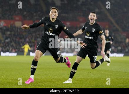 Foto del file datata 27-04-2023 di Marcus Tavernier (a sinistra), che ha aiutato Bournemouth a evitare il pericolo nella Premier League a Southampton, ma la vittoria di Cherries nel 1-0 è arrivata a un costo con il centrocampista che subisce un altro infortunio da martello. Data di pubblicazione: Venerdì 28 aprile. Foto Stock