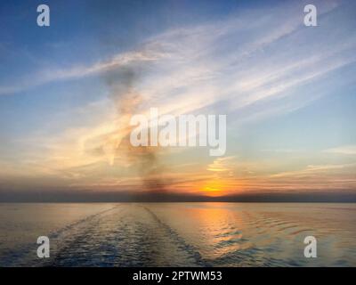 Mediterraneo, traghetto GNV da Tangeri a Genova, Paesaggio Foto Stock