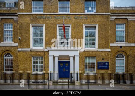 London Nautical School LNS è una scuola secondaria di 11-18 anni per ragazzi a Blackfriars, Londra. Fondata nel 1915. Foto Stock