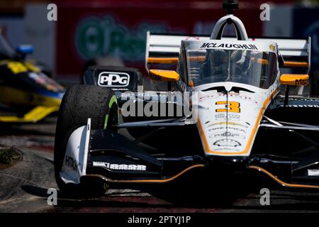 Long Beach, California. 16th Apr, 2023. SCOTT MCLAUGHLIN (3) di Christchurch, Nuova Zelanda guida in pista durante il Gran Premio Acura di Long Beach a Long Beach, CA, USA. Credit: csm/Alamy Live News Foto Stock