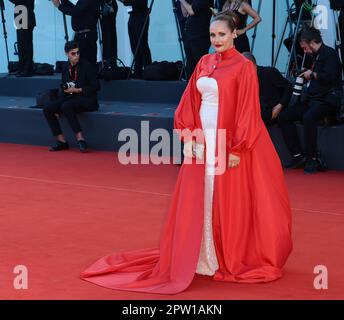 VENEZIA, ITALIA - 10 SETTEMBRE: Ana Rocha de Sousa partecipa alla cerimonia di chiusura del tappeto rosso al 79th° Festival del Cinema di Venezia, il 10 settembre 2022 Foto Stock