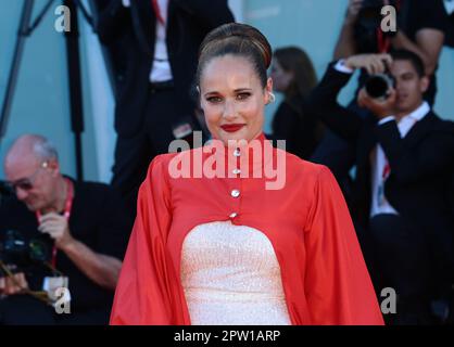 VENEZIA, ITALIA - 10 SETTEMBRE: Ana Rocha de Sousa partecipa alla cerimonia di chiusura del tappeto rosso al 79th° Festival del Cinema di Venezia, il 10 settembre 2022 Foto Stock