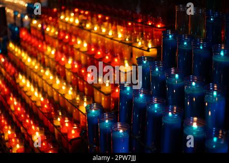 Immagine del Croisoku di Monsalate Abbey. Poligono di tiro: Spagna, Barcellona Foto Stock