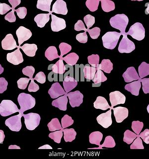 Fiori acquerelli rosa senza cuciture motivo. Fiori rosa e viola disegnati a mano su sfondo nero. Stampa in allover floreale Foto Stock