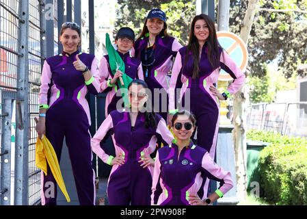 Baku, Azerbaigian. 29th Apr, 2023. Atmosfera del circuito. Campionato del mondo di Formula 1, Rd 4, Gran Premio di Azerbaigian, sabato 29th aprile 2023. Circuito della città di Baku, Azerbaigian. Credit: James Moy/Alamy Live News Foto Stock