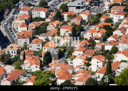 Dubrovnik, Dubrovnik-Neretva, Croazia. 30th ago, 2022. Edifici residenziali visti a Dubrovnik. (Credit Image: © Karol Serewis/SOPA Images via ZUMA Press Wire) SOLO PER USO EDITORIALE! Non per USO commerciale! Foto Stock