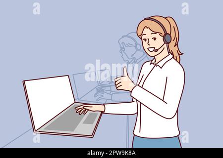 Donna in cuffie per call center si trova vicino a un computer portatile e mostra i pollici verso l'alto Illustrazione Vettoriale