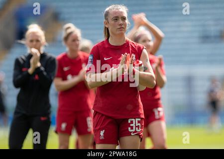 Leicester, Regno Unito. 29th aprile 2023. Miri Taylor applaude i tifosi durante l'incontro di Barclays fa WSL tra Leicester City e Liverpool al King Power Stadium. Credit: Ryan Asman/Alamy Live News Foto Stock