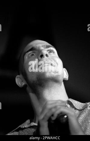 Milano Italia 1993-03-13 : Ahmet Zappa del gruppo Z in concerto al Zimba Club Foto Stock