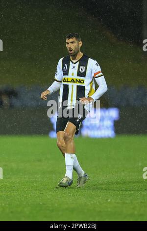 29th aprile 2023; Campbelltown Stadium, Sydney, NSW, Australia: A-League Football, MacArthur FC contro Wellington Phoenix; Tomislav Uskok di Macarthur FC si muove per sostenere il centrocampo Foto Stock