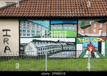 Messaggi politici su un muro nella zona Bogside di Derry Foto Stock