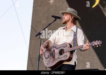 Indio, Stati Uniti. 28th Apr, 2023. Jackson Dean durante il festival musicale Stagecoach all'Empire Polo Club il 28 aprile 2023, a Indio, California (Photo by Daniel DeSlover/Sipa USA) Credit: Sipa USA/Alamy Live News Foto Stock