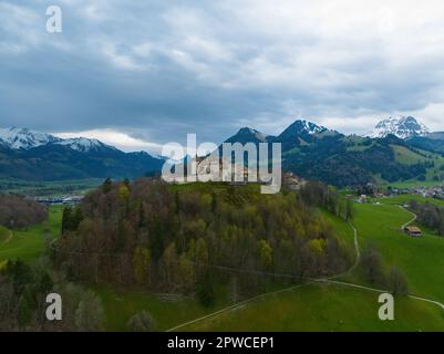 Il famoso castello di Gruyere in Svizzera, chiamato anche Schloss Greyerz Foto Stock