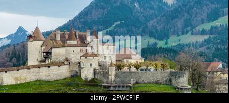 Il famoso castello di Gruyere in Svizzera, chiamato anche Schloss Greyerz Foto Stock