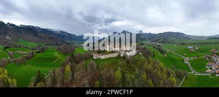 Il famoso castello di Gruyere in Svizzera, chiamato anche Schloss Greyerz Foto Stock