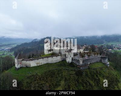 Il famoso castello di Gruyere in Svizzera, chiamato anche Schloss Greyerz Foto Stock