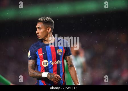 Barcellona, ESP. 29th Apr, 2023. FC BARCELONA vs REAL BETIS 29 aprile 2023 Raphina (22) del FC Barcelona durante la partita tra FC Barcelona e Real Betis corrispondente al trentadue giorno della Liga Santander a Spotify Camp Nou a Barcellona, Spagna. Credit: Rosdemora/Alamy Live News Foto Stock