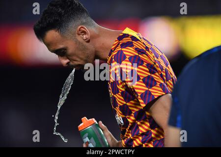 Barcellona, ESP. 29th Apr, 2023. FC BARCELLONA vs REAL BETIS 29 aprile 2023 Sergio Busquets (5) del FC Barcelona prima della partita tra FC Barcelona e Real Betis corrispondente al trentadue giorno della Liga Santander al Camp Nou di Spotify a Barcellona, Spagna. Credit: Rosdemora/Alamy Live News Foto Stock