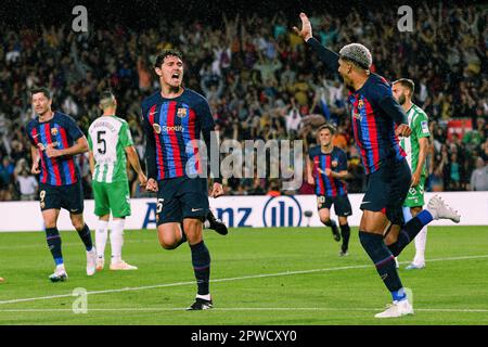 Barcellona, Spagna. 29th Apr, 2023. Andreas Christensen (3rd L) di Barcellona celebra il suo gol con Ronald Araujo (2nd R) durante la partita di calcio spagnola la Liga tra il FC Barcelona e Real Betis a Barcellona, in Spagna, il 29 aprile 2023. Credit: Str/Xinhua/Alamy Live News Foto Stock