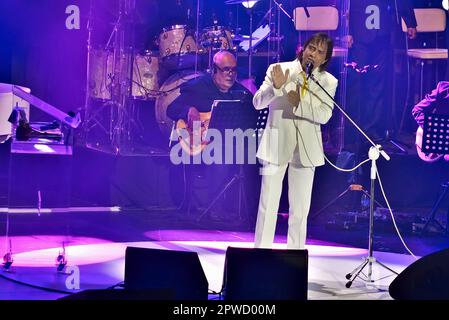 Spettacolo del cantante Roberto Carlos all'interno della nave MSC Fantasia, a Búzios (RJ) nel 2020. Roberto Carlos alle emozioni in alto mare Foto Stock