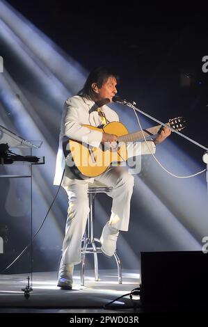 Spettacolo del cantante Roberto Carlos all'interno della nave MSC Fantasia, a Búzios (RJ) nel 2020. Roberto Carlos alle emozioni in alto mare Foto Stock