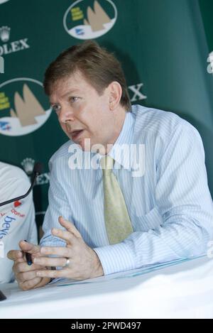 Barry Hanstrum dell'Australian Bureau of Meteorology. Una conferenza stampa che descrive in dettaglio le previsioni meteo a lungo raggio per la gara di yacht da Sydney a Hobart. Attraversando lo stretto di Bass tra l'Australia continentale e la Tasmania, la gara è considerata uno dei percorsi più crudeli al mondo, come testimoniano gli eventi della gara del 1998, in cui cinque barche affondavano e sei marinai annegati. Delle 115 barche che hanno iniziato la gara quell'anno, solo 44 l'hanno fatta a Hobart. L'evento annuale inizia il giorno di Santo Stefano, il 26th dicembre di ogni anno, e attrae equipaggi internazionali di vela e maxi-yacht, insieme a Foto Stock