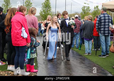 Danville, Stati Uniti. 29th Apr, 2023. Gli studenti della Danville Area High School celebrano il loro Prom Junior-Senior presso il Venue. Credit: SOPA Images Limited/Alamy Live News Foto Stock